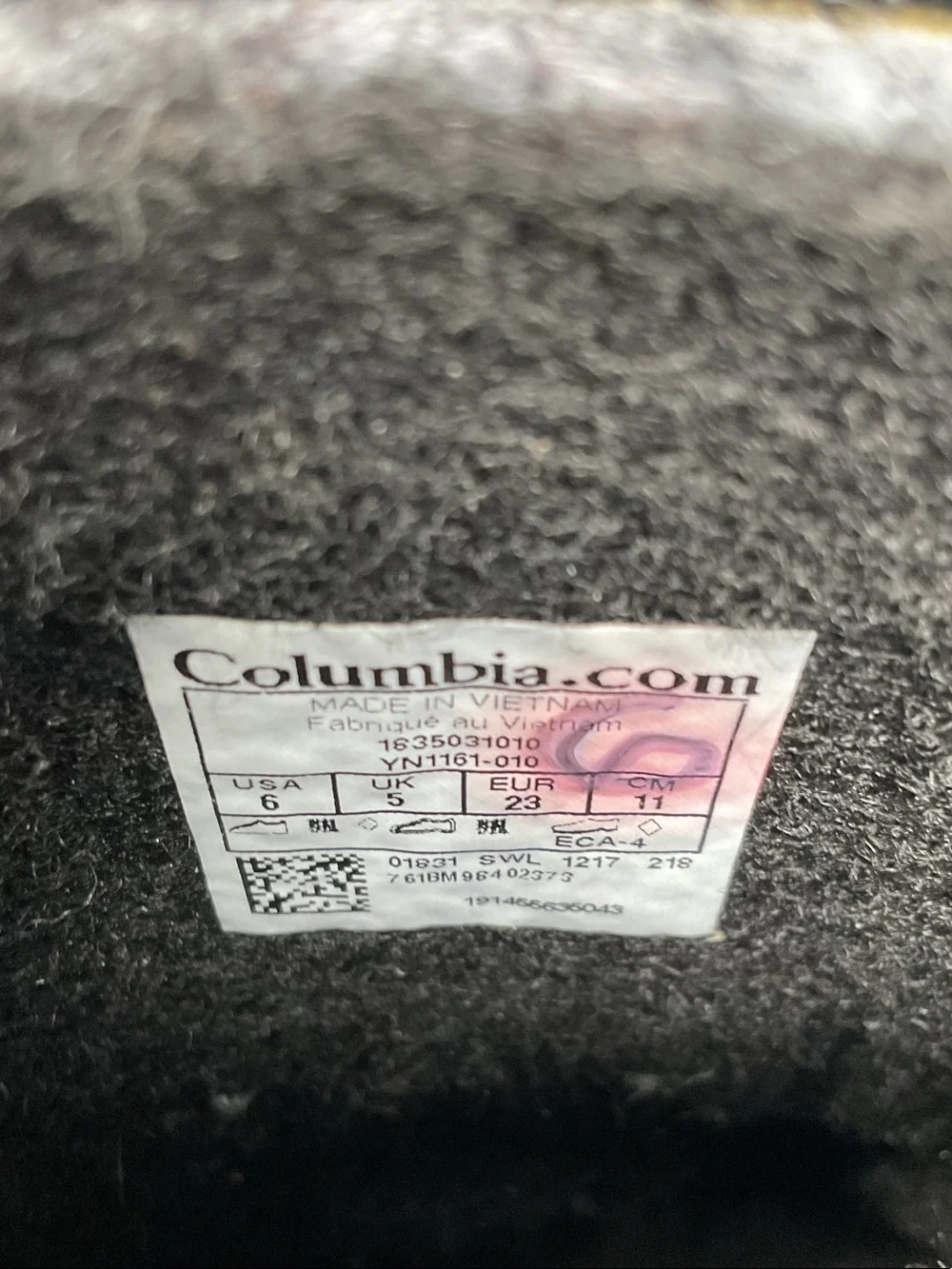 Columbia Kids Black and Neon Yellow Waterproof Snow Boots Size 6